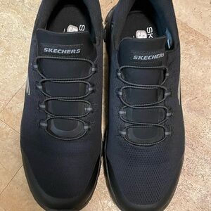 Skechers Men's Black Slip-On Athletic Sneakers “Glide-Step”. Great Condition!